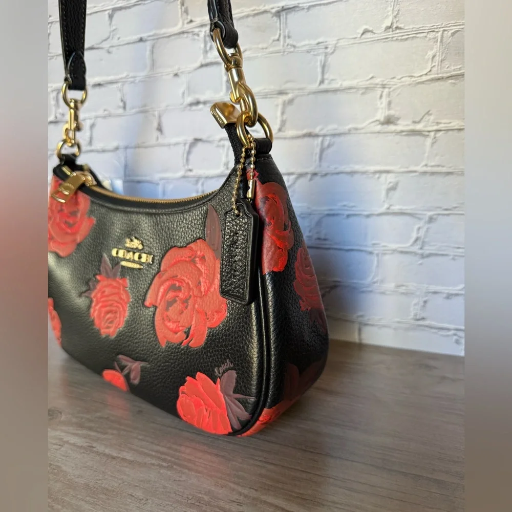 Coach Black and red Teri Shoulder and Crossbody Bag CCE28 NWT